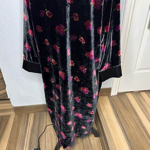Victoria’s Secret Black Velvet Floral Satin Floor Length Women’s Robe Sz Small - Picture 6 of 12
